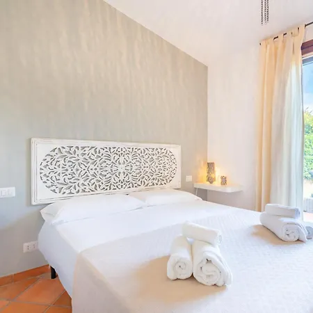 Splendida A Notteri, Di Porto Giunco Villa